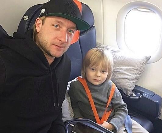 Сын Рудковской и Плющенко похвастался идеальным шпагатом в Instagram
