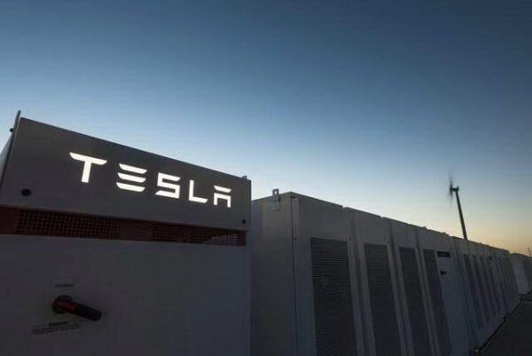 Tesla построила самый большой в мире аккумулятор на территории Австралии