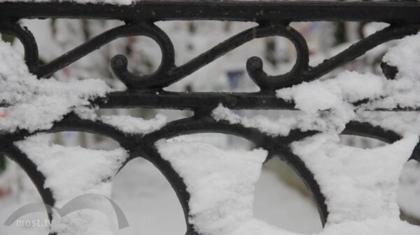 Торговым предприятиям Липецка необходимо срочно убрать снег