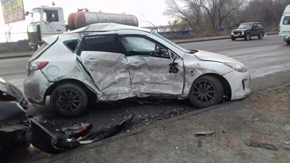 Три человека пострадали в лобовом ДТП в Челябинске