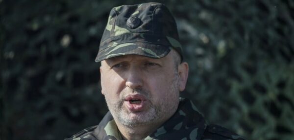 Турчинов объявил о проведении испытаний нового беспилотника с ракетами