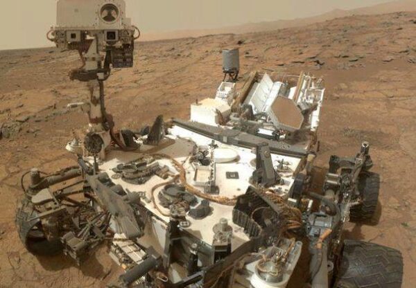 Ученые NASA обнаружили на Марсе черного гуманоида