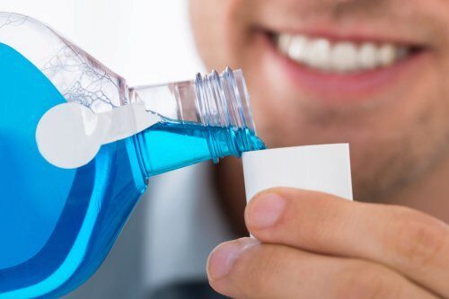 Учёные: регулярное использование ополаскивателя для рта провоцирует диабет и ожирение