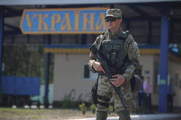 Украина усилила меры безопасности на линии разграничения в Донбассе