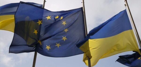 Украинцы заняли первое место по числу выданных разрешений на проживание в ЕС