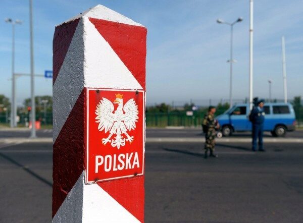 Украинскому чиновнику запретили въезд в Польшу