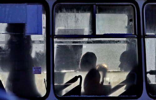 В Екатеринбурге кондуктор автобуса высадил ребенка-инвалида на мороз