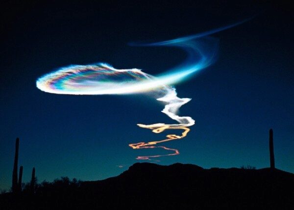 В небе над Мельбурном НЛО оставил огромный световой луч