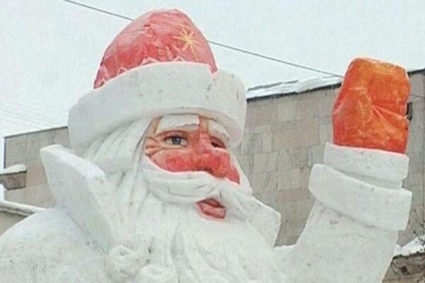 В Серове снежного Деда Мороза «спрячут» на балконе ДК