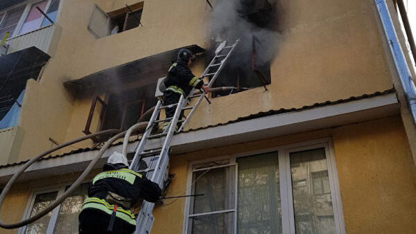 В Сочи загорелось общежитие: 23 человека пострадали и один погиб