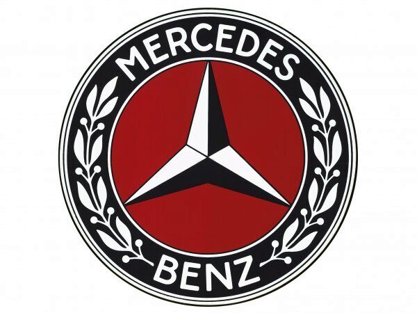 В Волгограде разрисовали кроссовер Mercedes-Benz за 6 000 000 рублей