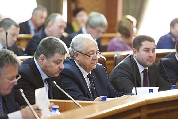 В Челябинской области депутаты разрешат себе встречаться с избирателями в школах