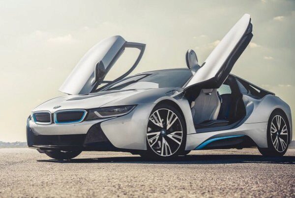 BMW планирует перейти на электрокары к 2025 году