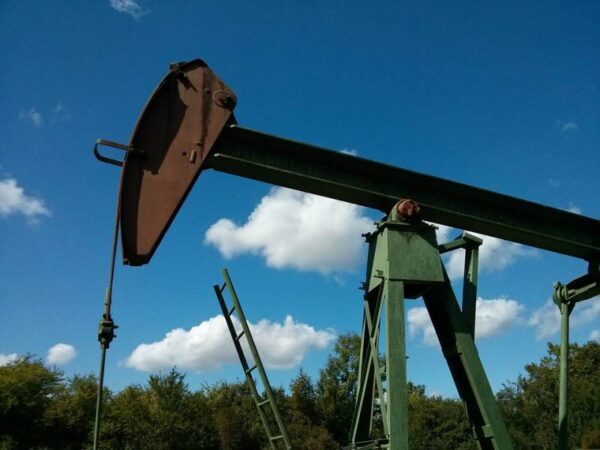 ЦБ поднял прогноз цены на нефть до $55