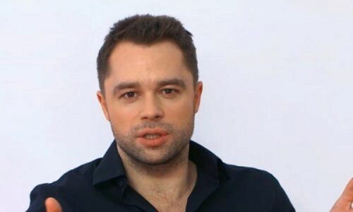 Челябинский чемпион Сергей Ковалев появился в клипе Виталия Гогунского