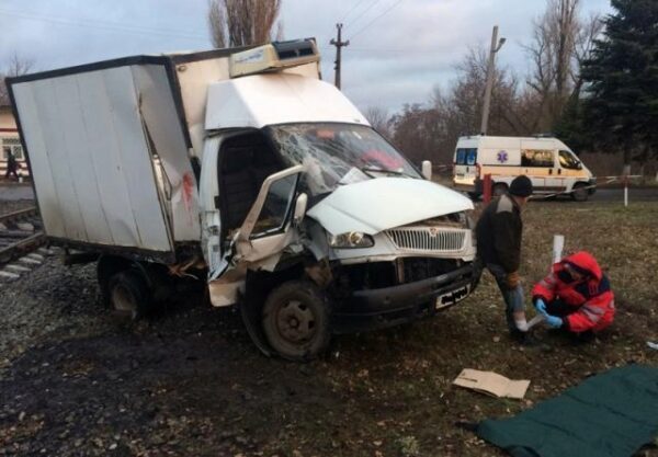 ДТП в Донбассе: «Газель» попала под локомотив