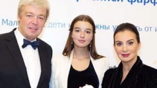 Екатерина Стриженова сделает младшей дочери новогодний подарок в виде ремонта квартиры