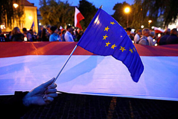 Европейская комиссия запускает санкционный механизм ЕС в отношении Варшавы