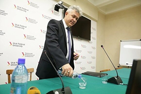 Глава диссовета УрФУ, с которого начался скандал вокруг Мединского, возглавил институт РАН