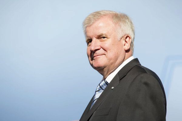 Хорст Зеехофер переизбран председателем немецкой партии ХСС