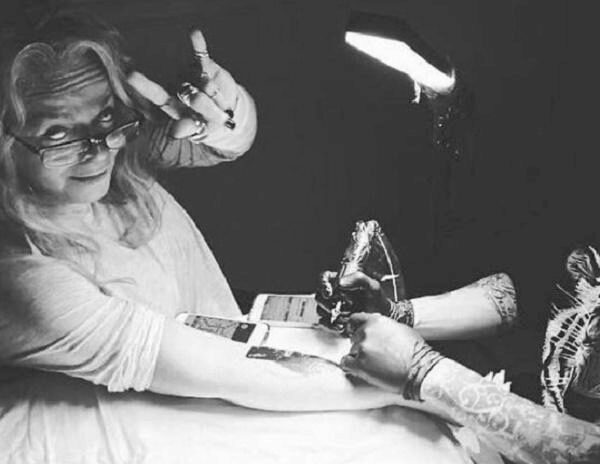 Лариса Долина сделала тату в свои 62 года