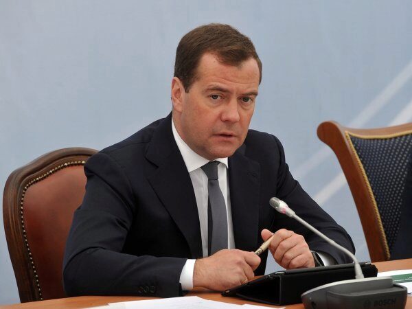 Медведев объявил сроки оказания помощи онкобольным