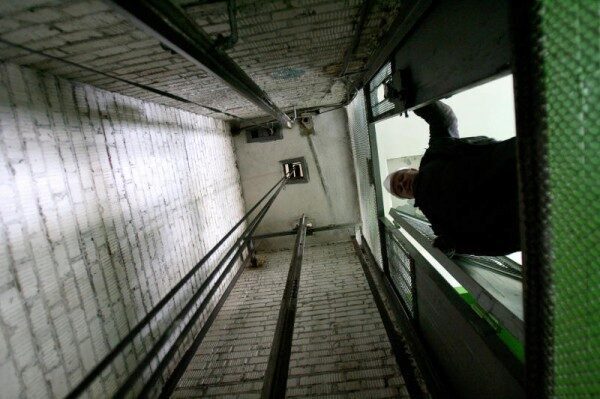 На северо-востоке Москвы рухнул лифт с шестью пассажирами