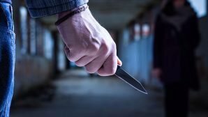 Неизвестные в Ростове напали и изрезали ножом 22-летнего парня
