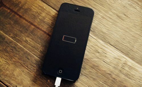 Новый iPhone сможет дольше держать заряд