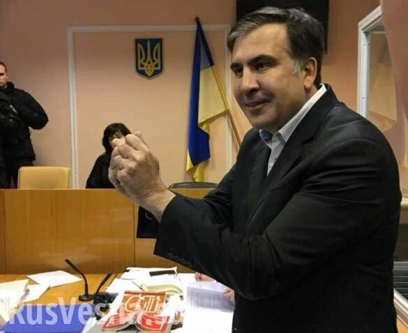 «Путин сейчас просто хохочет!» — о чем говорит Саакашвили на суде (ФОТО)