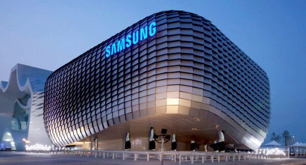 Samsung запатентовала новый смарт-джемпер для подзарядки гаджетов