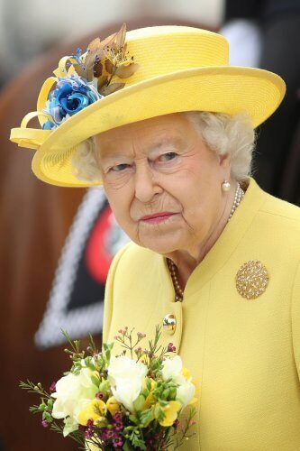 СМИ: Елизавета II не будет присутствовать на свадьбе Гарри