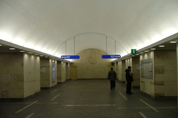 Станция «Горьковская» на три месяца изменит режим работы