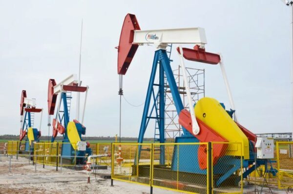 Стоимость барреля нефти марки Brent превысила 65 долларов
