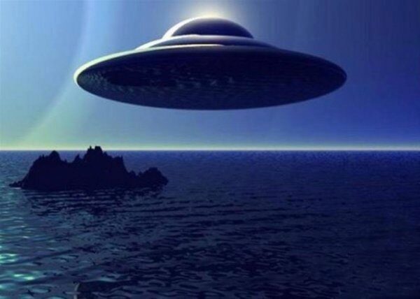 Ученые зафиксировали в атмосфере Земли гигантский корабль инопланетян