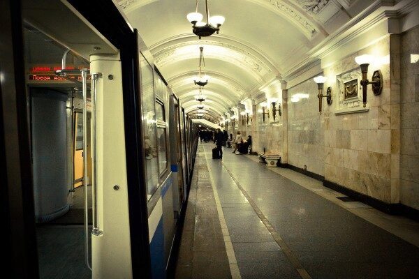 Упавший пассажир «сбил» график серой ветки московского метро
