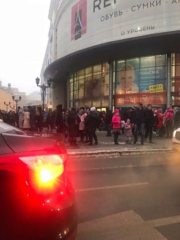 В Екатеринбурге из-за угрозы минирования объявлена эвакуация во всех крупнейших ТРЦ