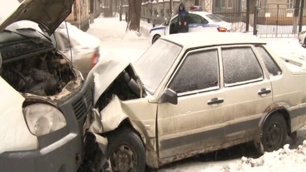 В Нижнем Новгороде пьяный автомобилист протаранил скорую помощь