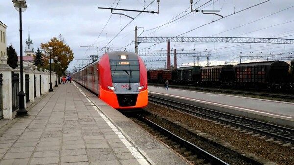 В Петербурге поезд отрезал пожилому бездомному обе стопы