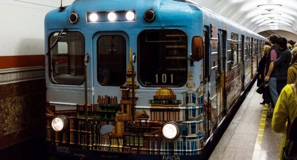 В Петербурге в метро заметили мужчину с гранатометом