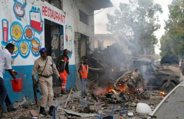 В полицейской академии в Сомали произошёл теракт, погибли 13 человек