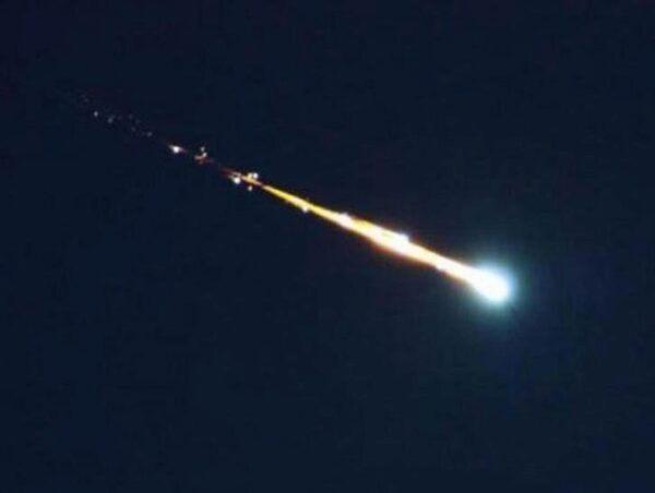 В Сочи падение метеорита 15 декабря попало на видео