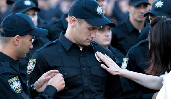 В Запорожье задержаны девять фейковых полицейских