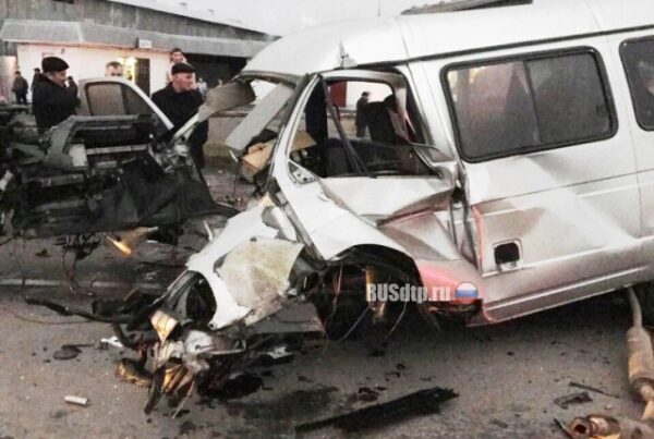 В Кабардино-Балкарии столкнулись «Газель» и «Ягуар», один человек умер, пятеро пострадали