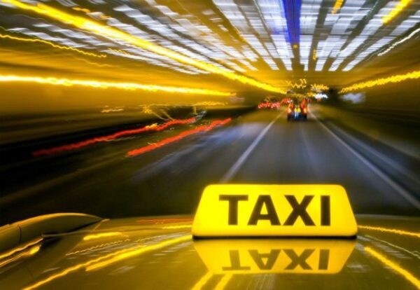 Власти столицы рекомендовали таксистам выучить британский к ЧМ