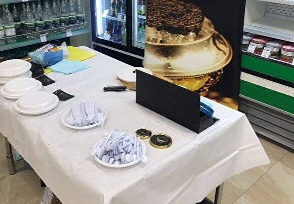 В супермаркете Госдумы депутатам дали возможность бесплатно дегустировать черную икру