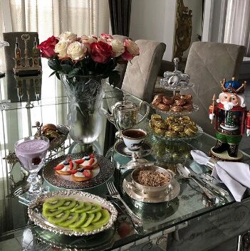 Яна Рудковская показала свой королевский завтрак