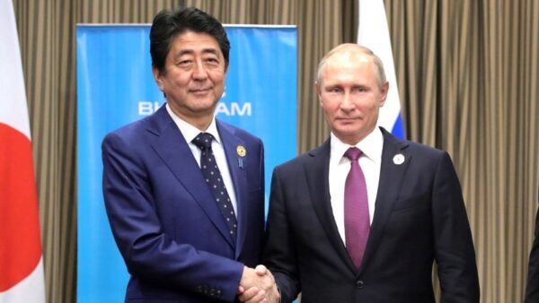 Абэ поведал о пути решения территориального спора с Россией