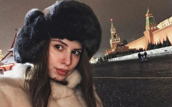 Александра Артёмова возобновила прогулки по Москве