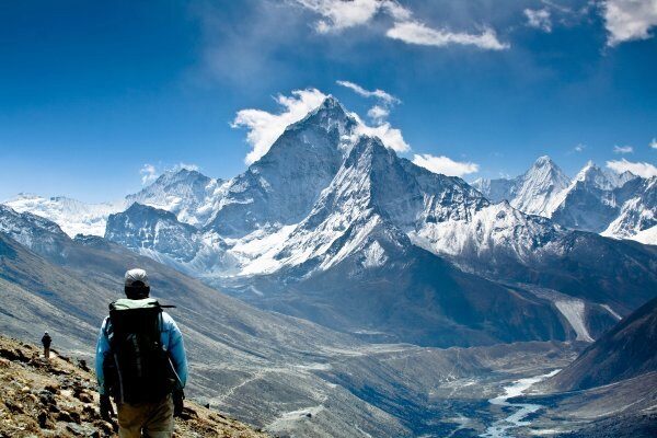 Альпинисты из Европы застряли на вершине Гималаев